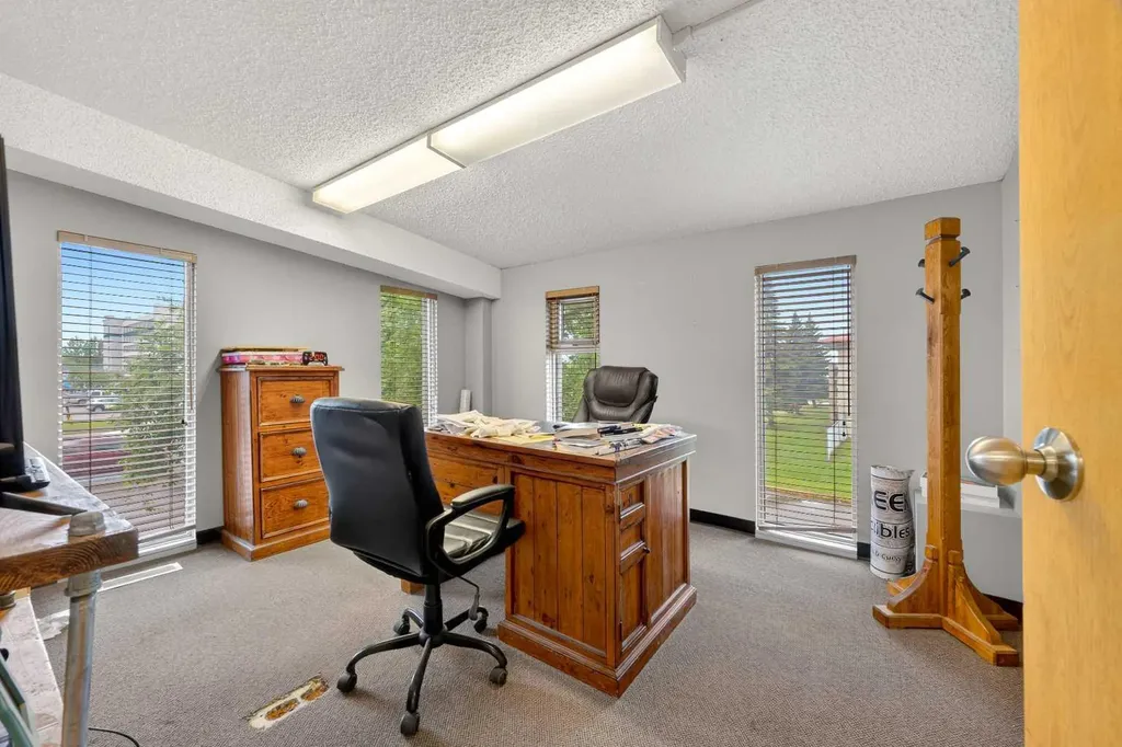 5402 44 Street Lloydminster AB T9V 0B4