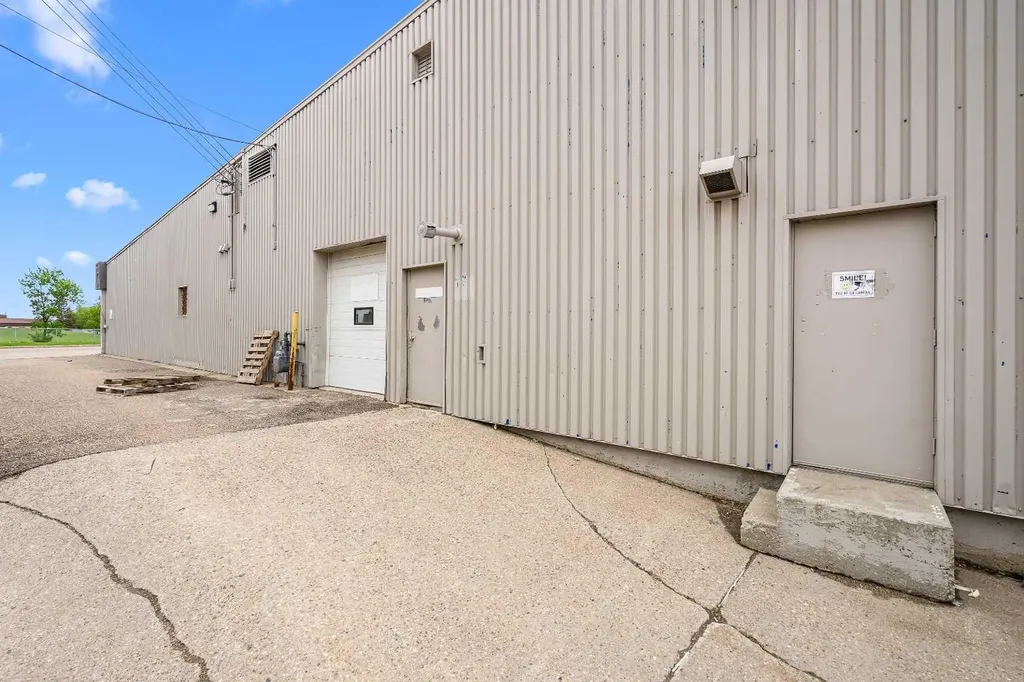 5402 44 Street Lloydminster AB T9V 0B4