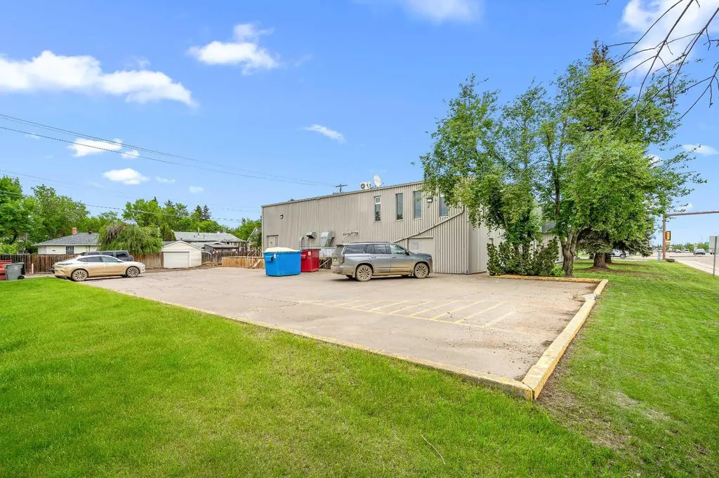 5402 44 Street Lloydminster AB T9V 0B4