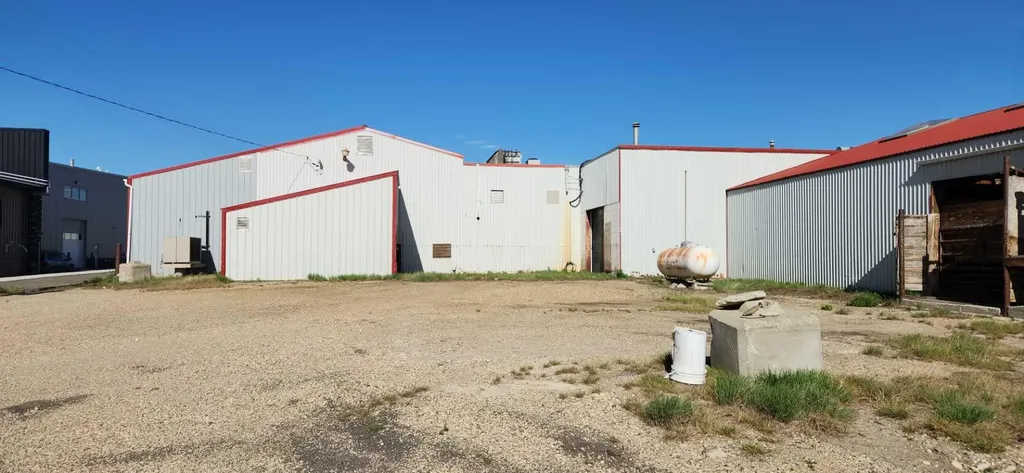 14905 100 Street Grande Prairie AB t8V 7C2