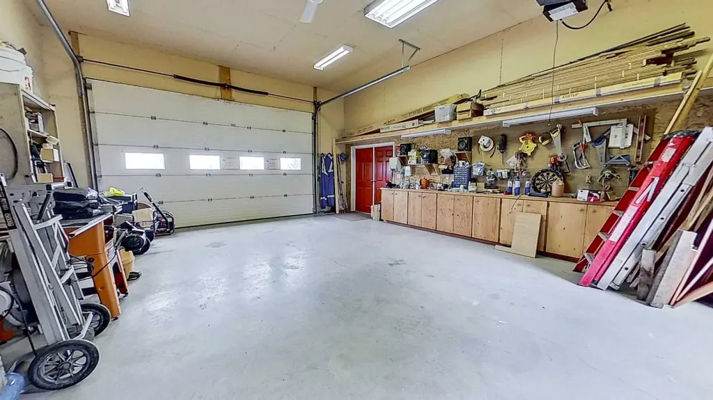 32214 Range Road 22 Rural Mountain View County AB T4H4G4