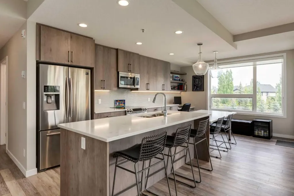 8530 8a Avenue SW Calgary AB T3H 6A7