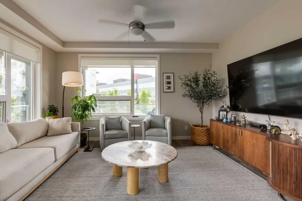 8530 8a Avenue SW Calgary AB T3H 6A7
