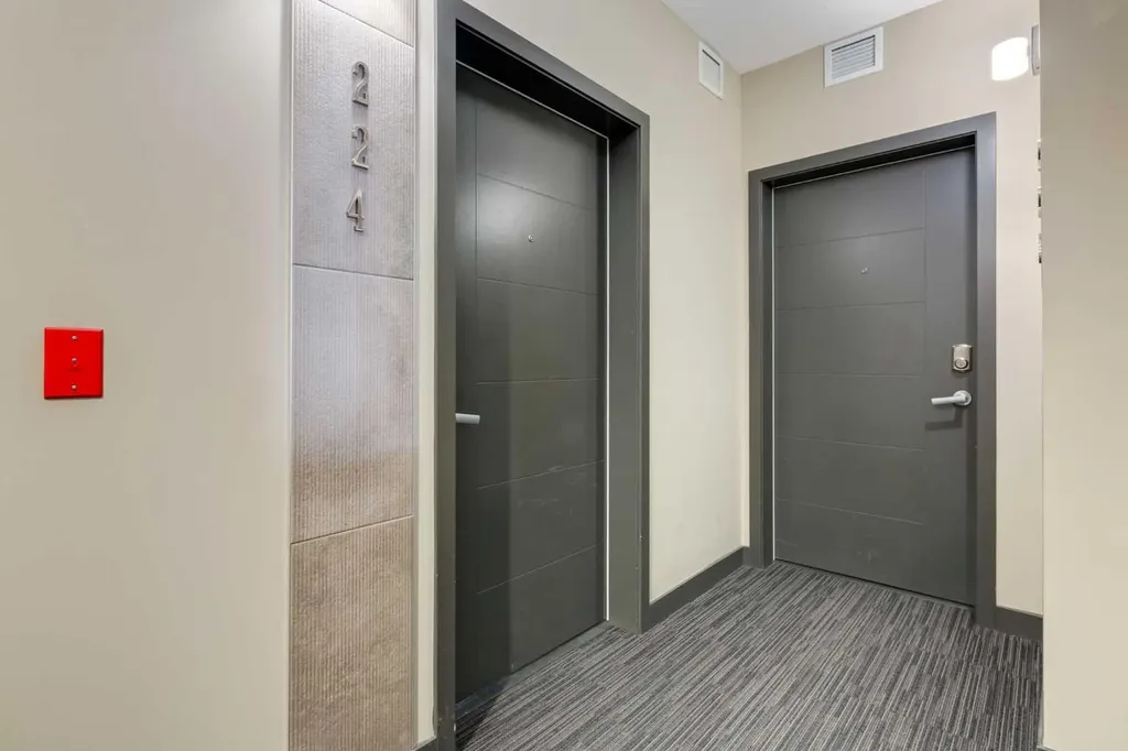 8530 8a Avenue SW Calgary AB T3H 6A7