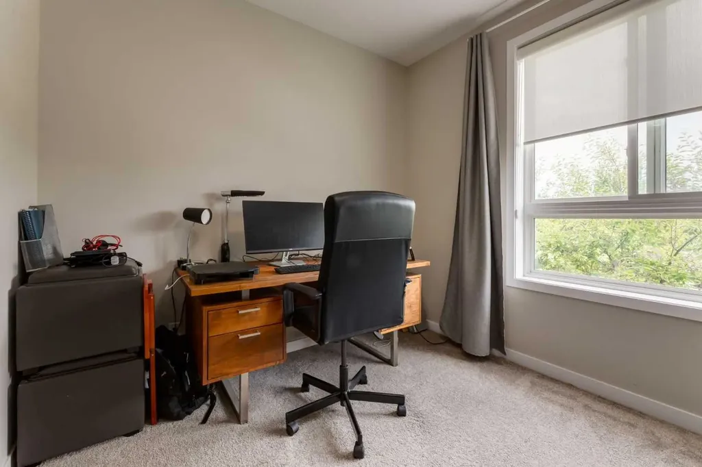 8530 8a Avenue SW Calgary AB T3H 6A7