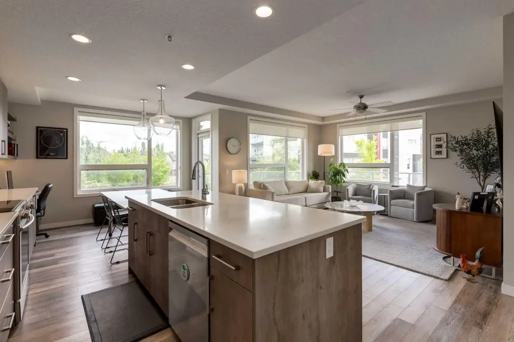 8530 8a Avenue SW Calgary AB T3H 6A7