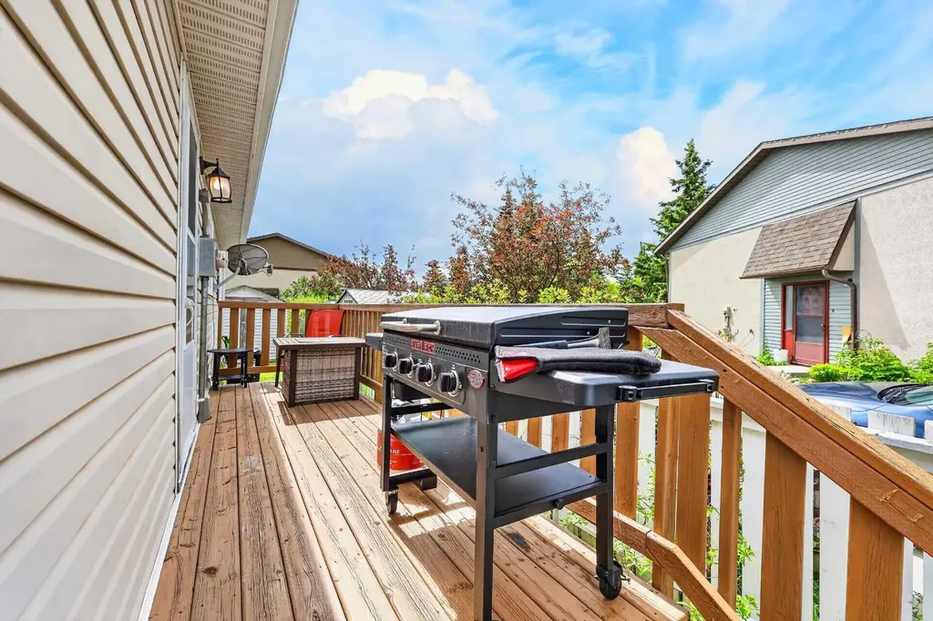 102 Southridge Place Didsbury AB T0M0W0