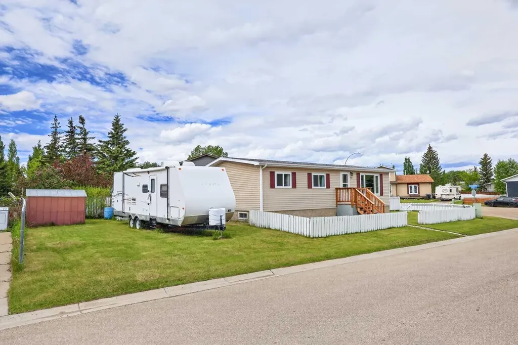 102 Southridge Place Didsbury AB T0M0W0