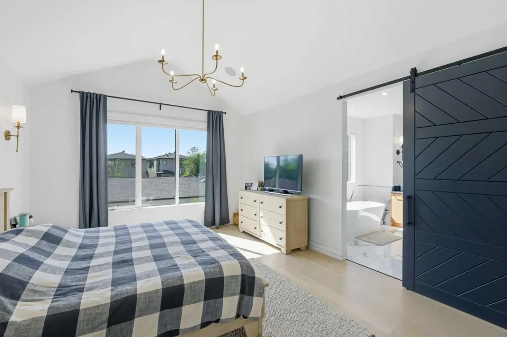 625 16 Street NW Calgary AB T2N 2C2