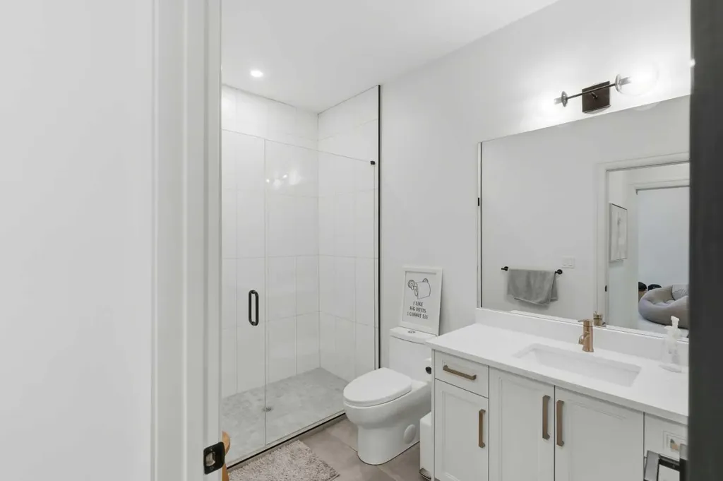 625 16 Street NW Calgary AB T2N 2C2