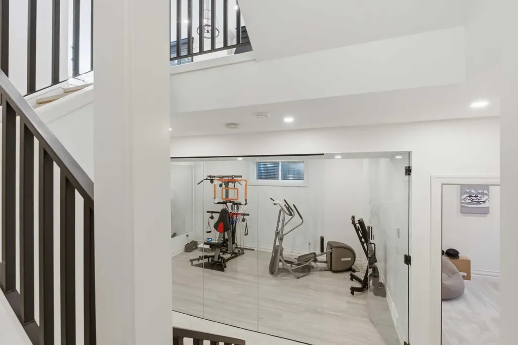 625 16 Street NW Calgary AB T2N 2C2