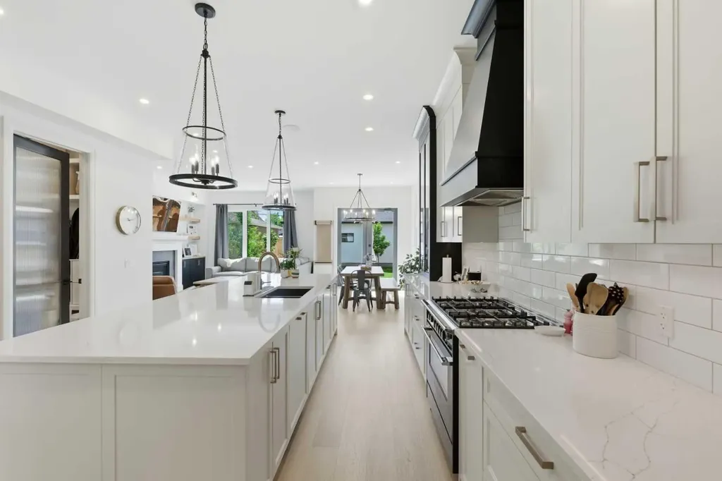 625 16 Street NW Calgary AB T2N 2C2