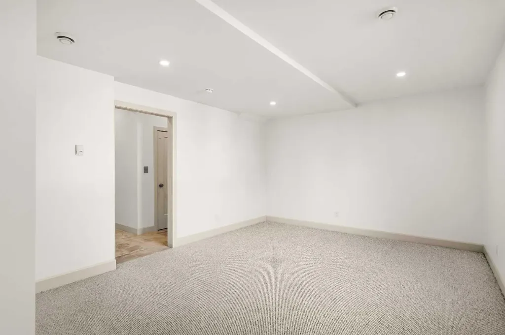 5030 48 Street Rocky Mountain House AB T4T 1C1