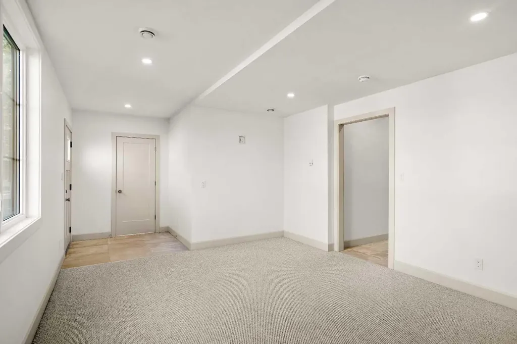 5030 48 Street Rocky Mountain House AB T4T 1C1