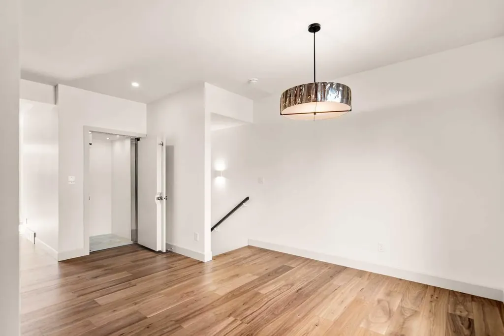 5030 48 Street Rocky Mountain House AB T4T 1C1