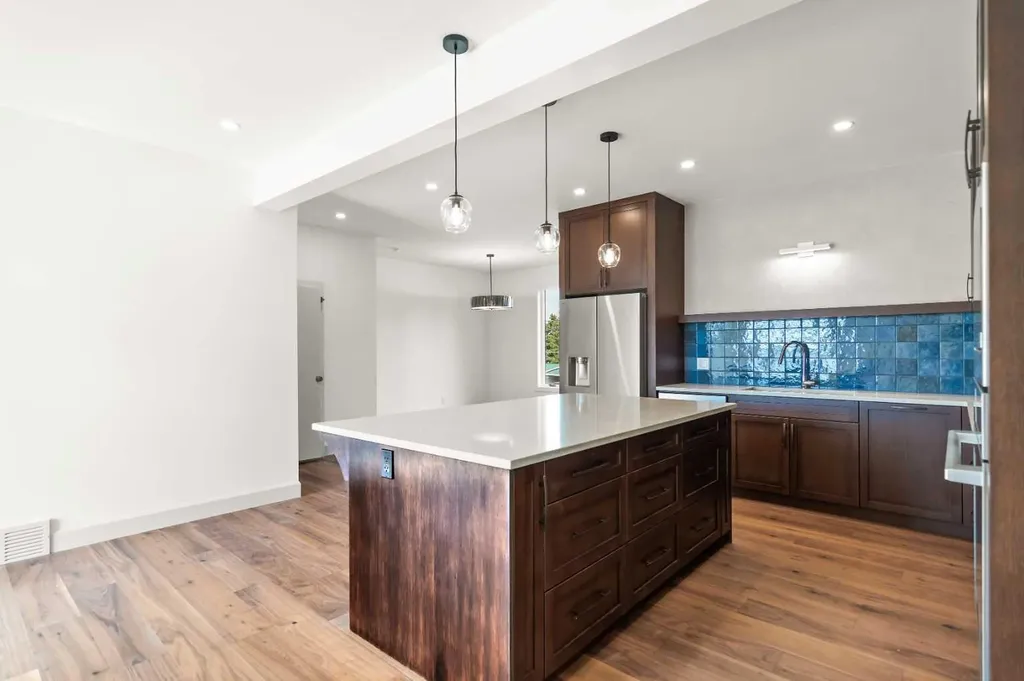 5030 48 Street Rocky Mountain House AB T4T 1C1