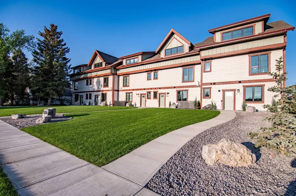5030 48 Street Rocky Mountain House AB T4T 1C1