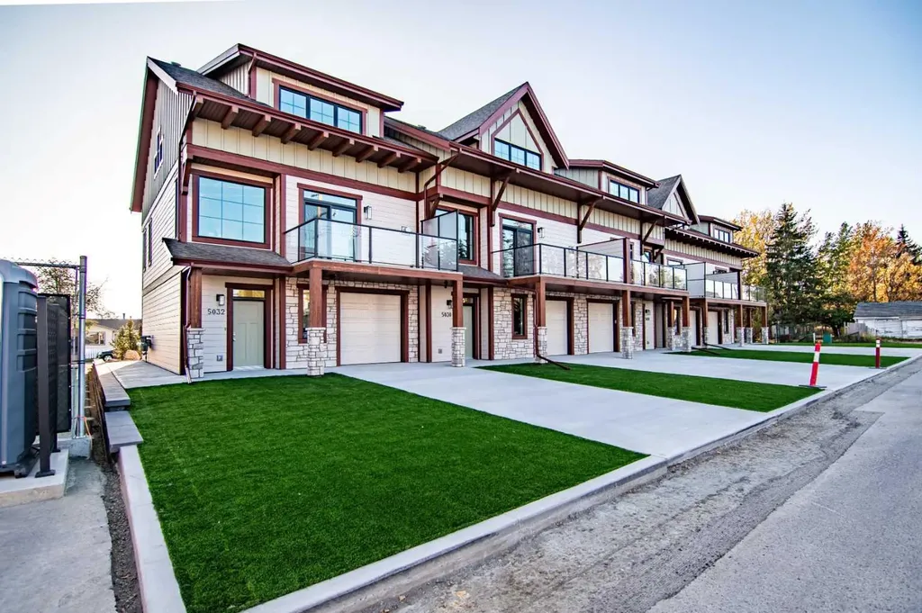 5030 48 Street Rocky Mountain House AB T4T 1C1
