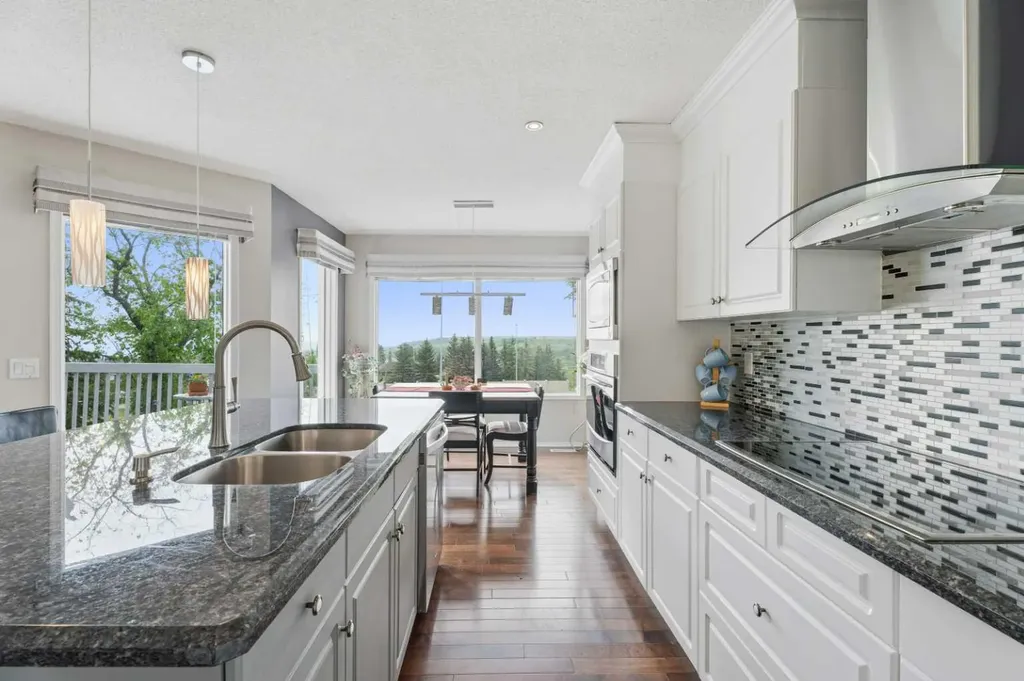 191 Edgebrook Rise NW Calgary AB T3A 5J6