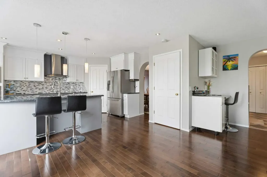 191 Edgebrook Rise NW Calgary AB T3A 5J6