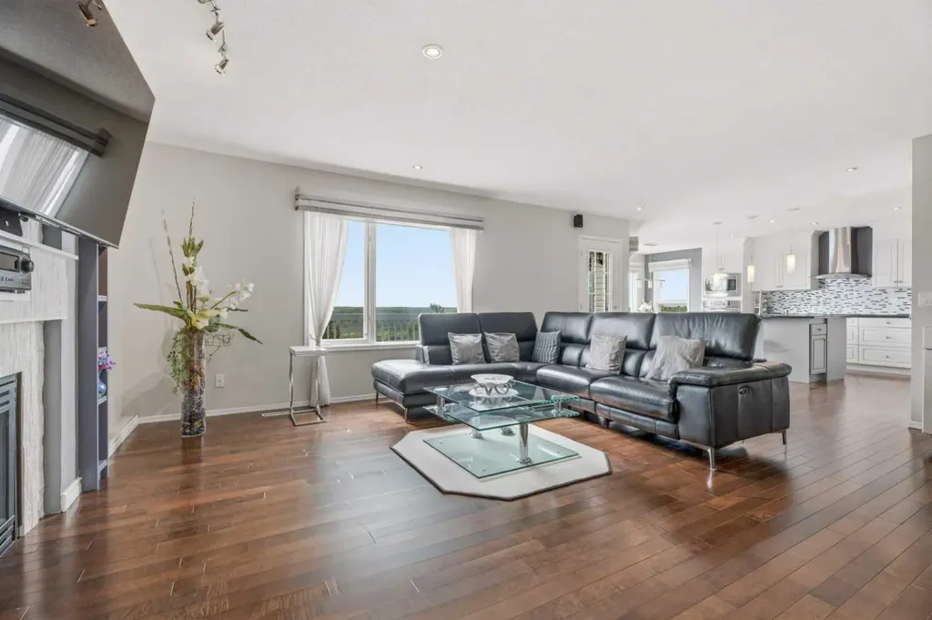 191 Edgebrook Rise NW Calgary AB T3A 5J6