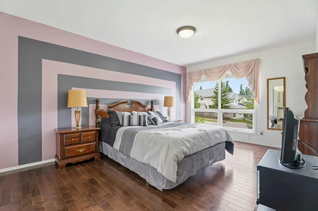 191 Edgebrook Rise NW Calgary AB T3A 5J6