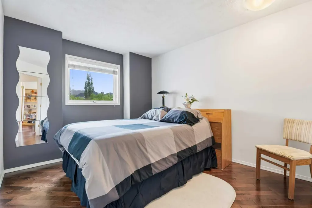 191 Edgebrook Rise NW Calgary AB T3A 5J6