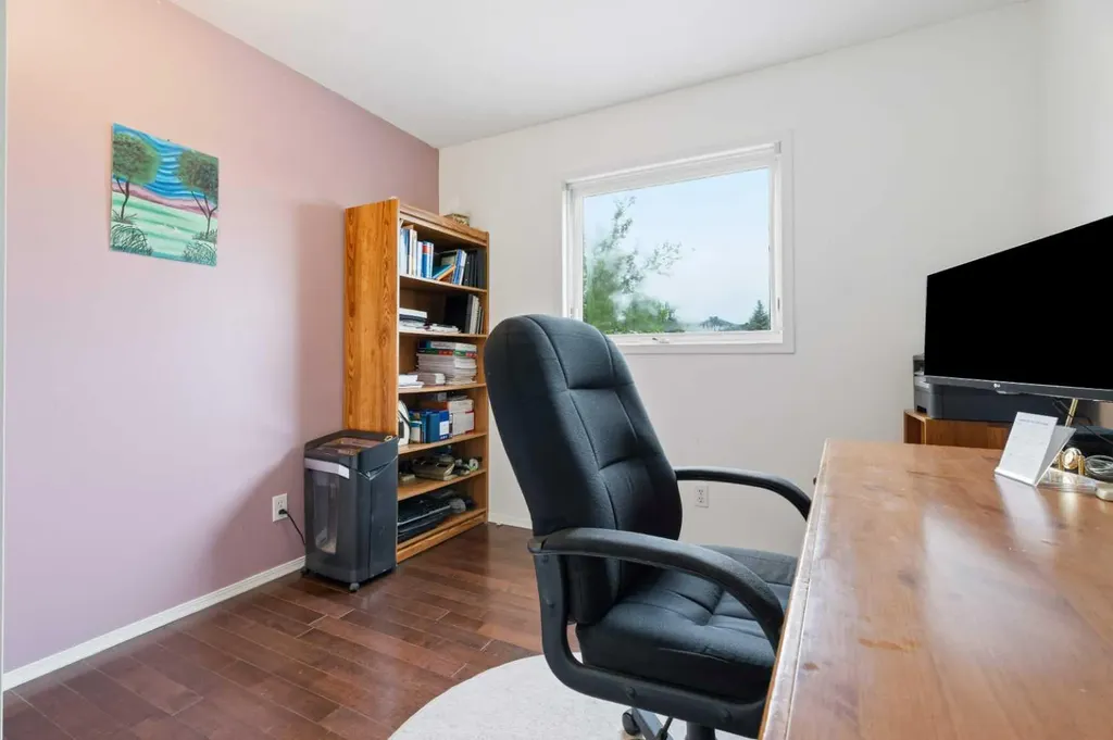191 Edgebrook Rise NW Calgary AB T3A 5J6