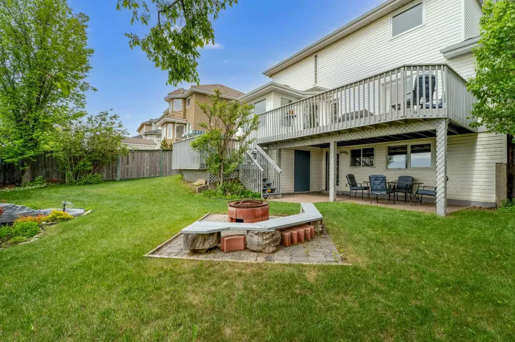 191 Edgebrook Rise NW Calgary AB T3A 5J6