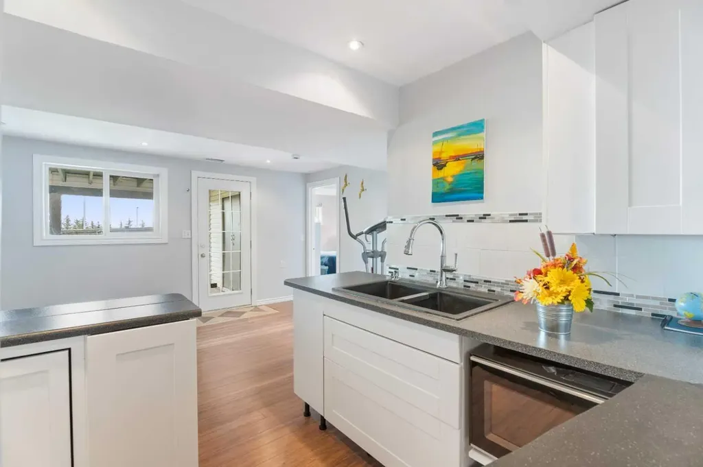 191 Edgebrook Rise NW Calgary AB T3A 5J6