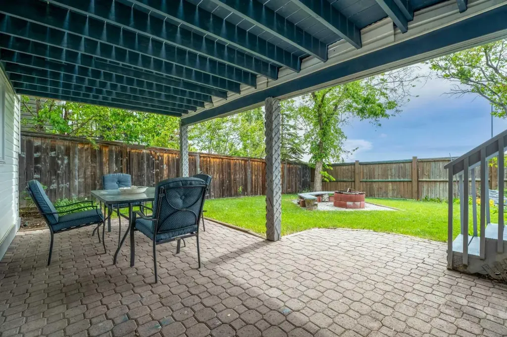 191 Edgebrook Rise NW Calgary AB T3A 5J6