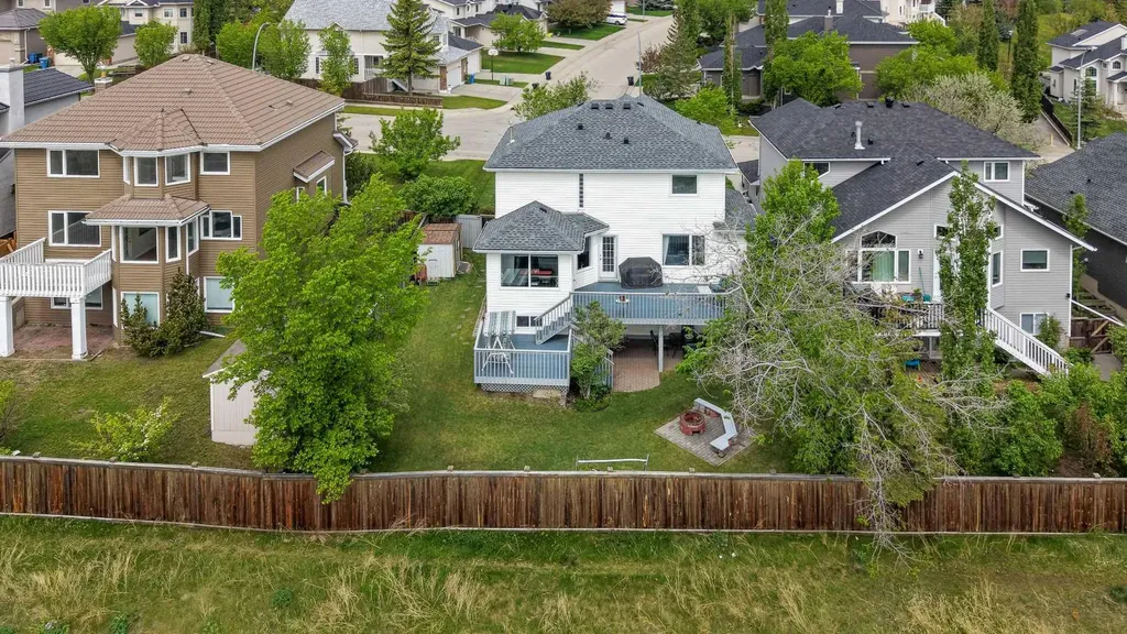 191 Edgebrook Rise NW Calgary AB T3A 5J6