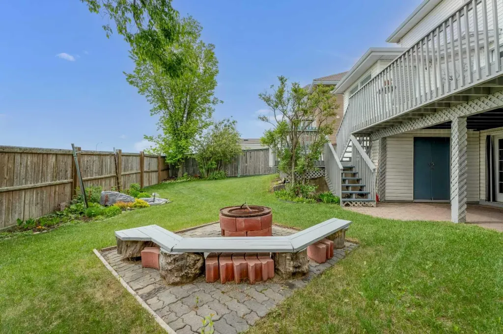 191 Edgebrook Rise NW Calgary AB T3A 5J6