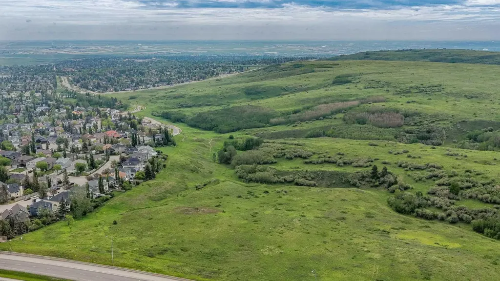 191 Edgebrook Rise NW Calgary AB T3A 5J6