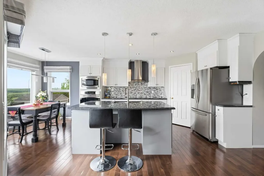 191 Edgebrook Rise NW Calgary AB T3A 5J6