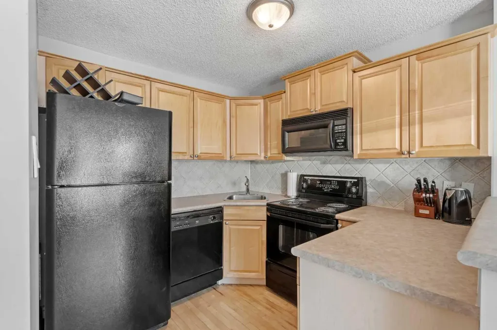 1411 7 Street SW Calgary AB T2R 1A6