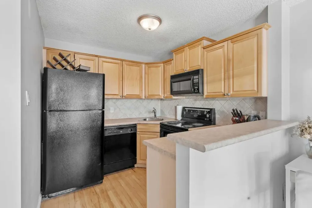 1411 7 Street SW Calgary AB T2R 1A6