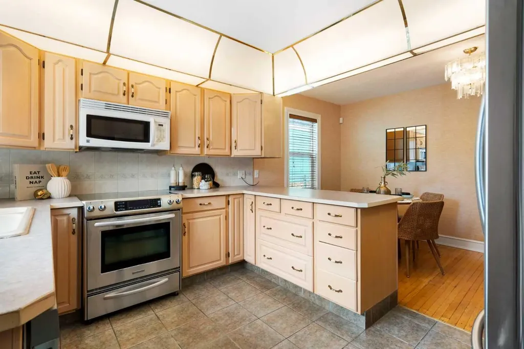 229 11 Avenue NE Calgary AB T2E0Y9