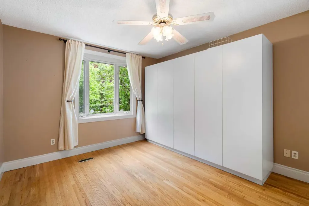 229 11 Avenue NE Calgary AB T2E0Y9