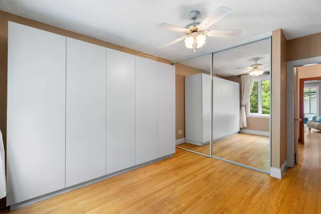 229 11 Avenue NE Calgary AB T2E0Y9