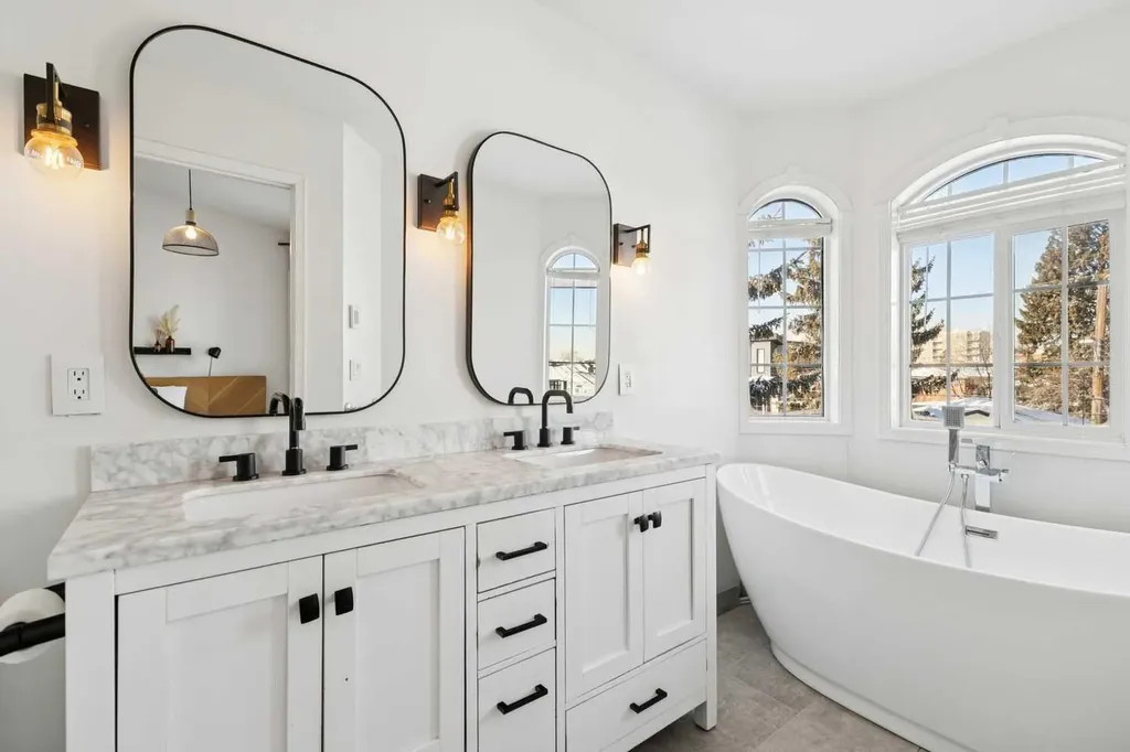 2015 36 Avenue SW Calgary AB T2T 2G8