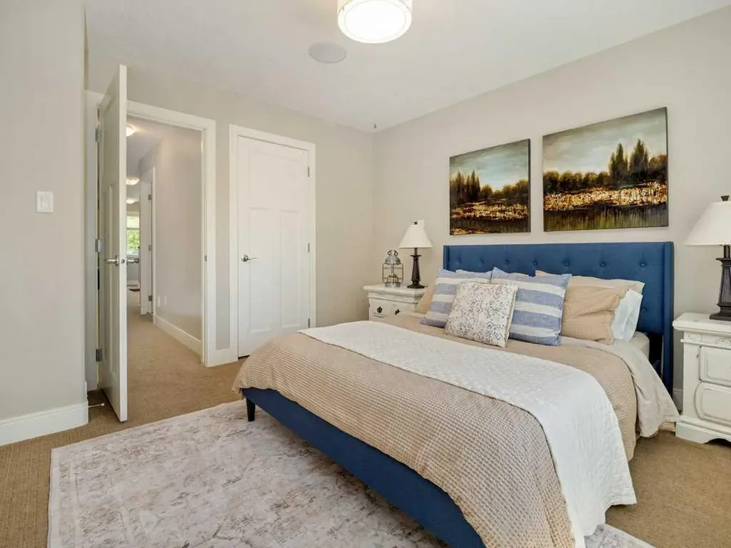 1305 7 Street N Lethbridge AB T1H 1Y8