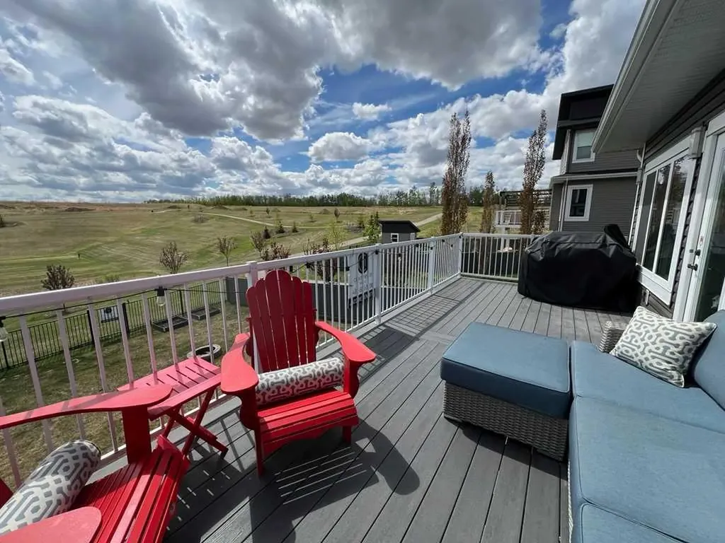 19 Vanveller Way Sylvan Lake AB T4S 0M4