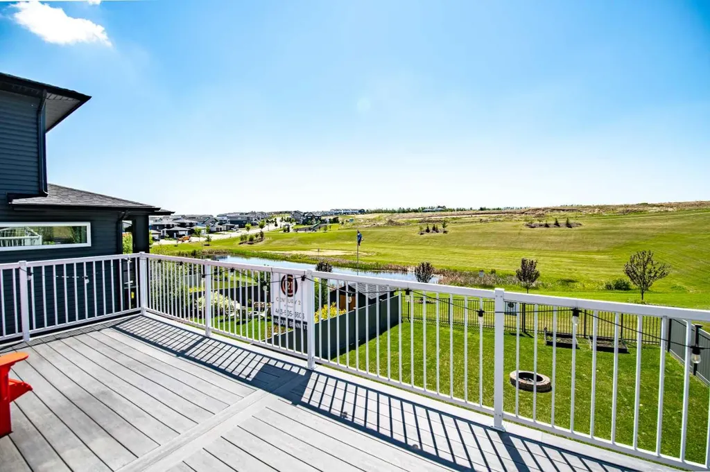 19 Vanveller Way Sylvan Lake AB T4S 0M4