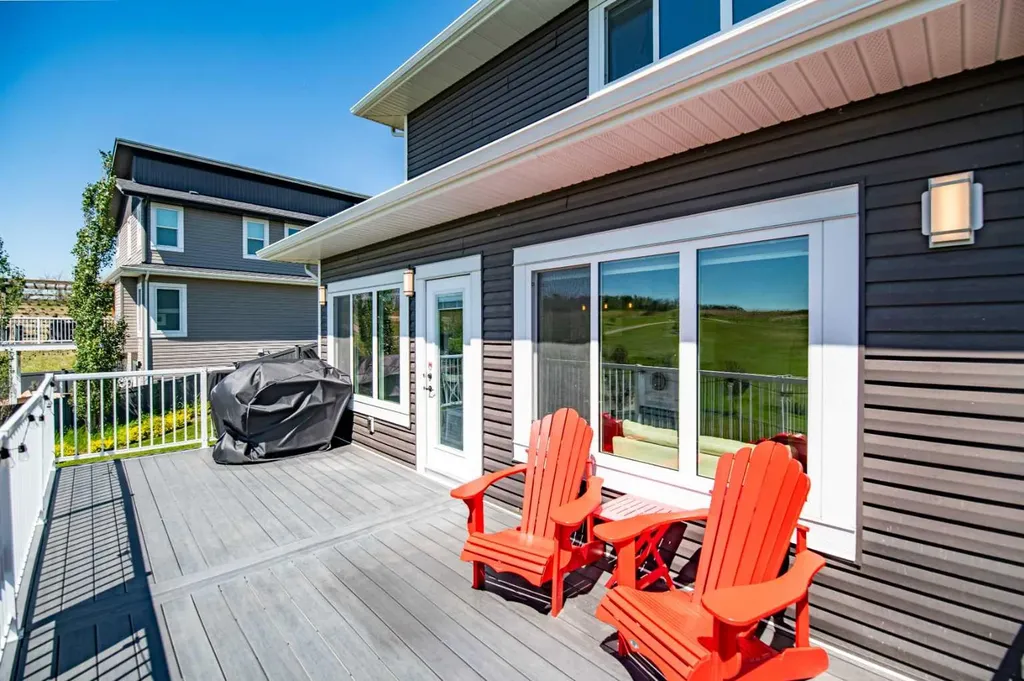 19 Vanveller Way Sylvan Lake AB T4S 0M4