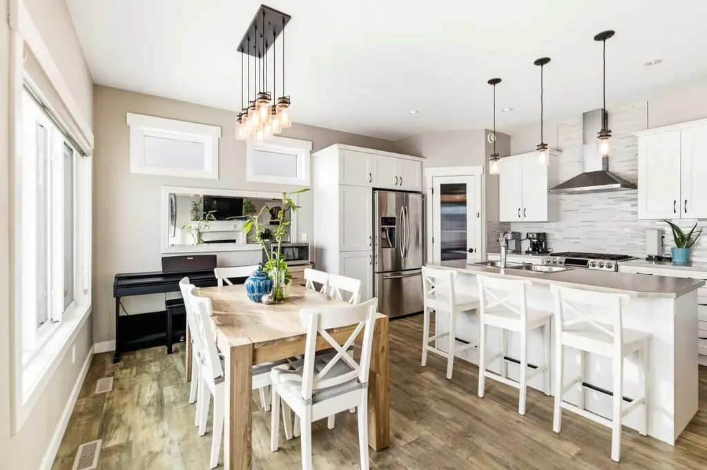 19 Vanveller Way Sylvan Lake AB T4S 0M4