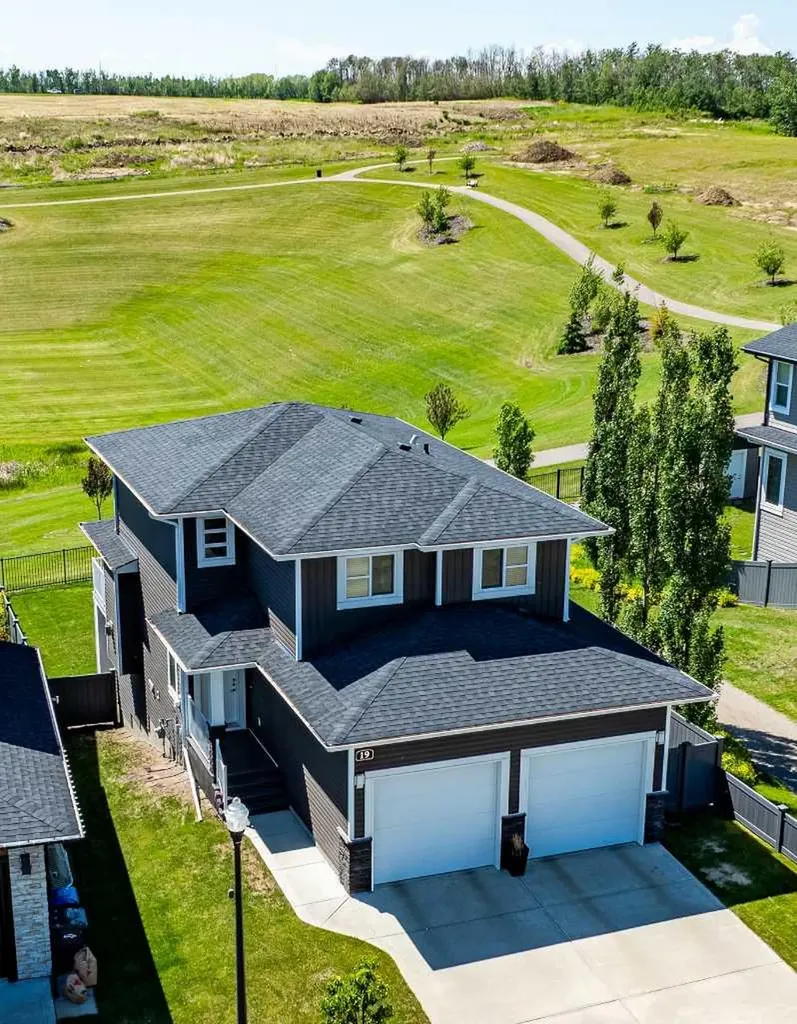 19 Vanveller Way Sylvan Lake AB T4S 0M4