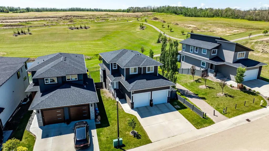 19 Vanveller Way Sylvan Lake AB T4S 0M4