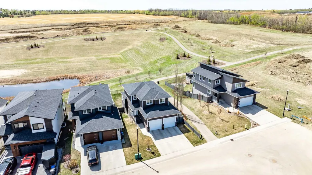19 Vanveller Way Sylvan Lake AB T4S 0M4