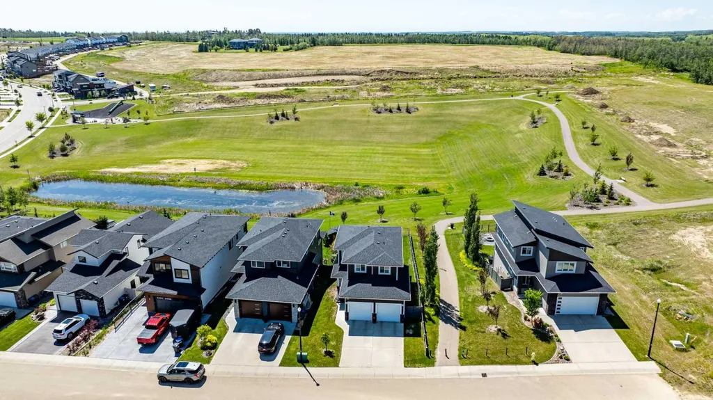 19 Vanveller Way Sylvan Lake AB T4S 0M4